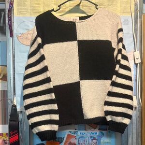 BiBi Women's Black and White Sweater